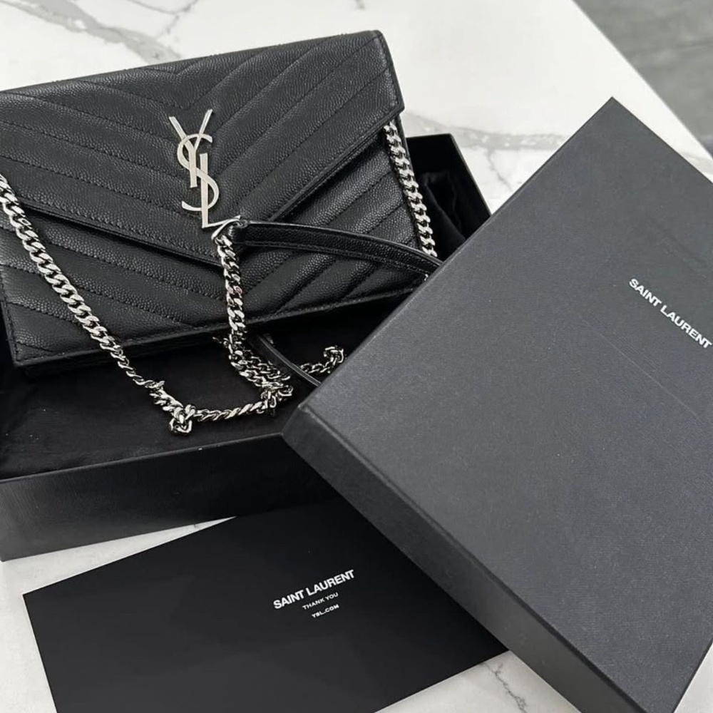 YSL Saint Lauren - Picture 3 of 6